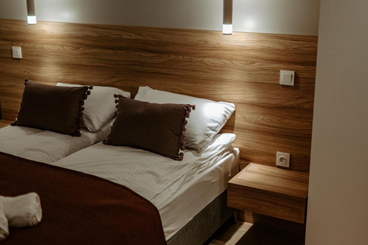 Apartamenty I Pokoje Inforespark Пшемишъл Екстериор снимка